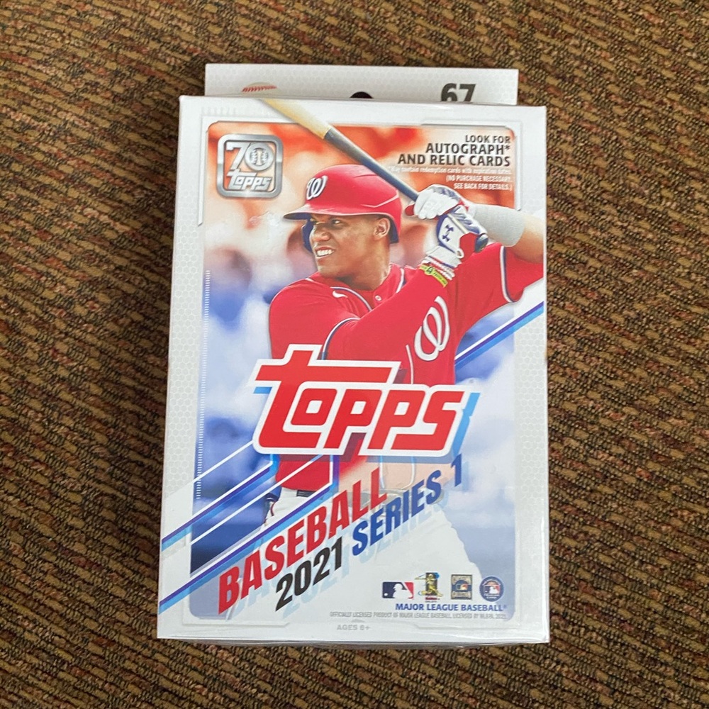 2021 Topps Baseball Hangar box